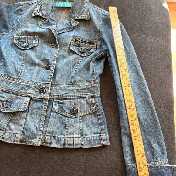 TRF 100% Denim Button Front Jean Utility Jacket Womens Medium StreetStyle Blue - Picture 6 of 8